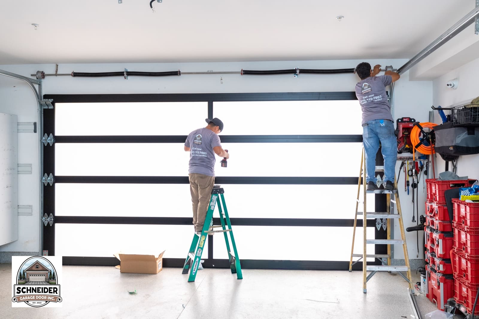 Schneider team coordinating an installation project